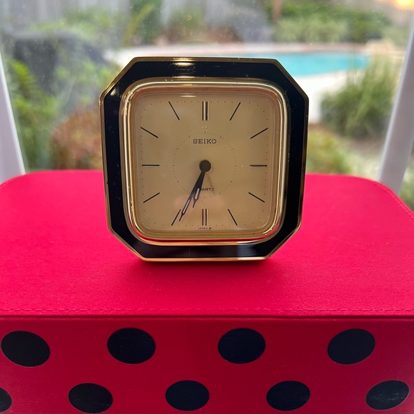 VINTAGE TRAVEL ALARM CLOCK Circa 1980 - Picture 3 of 8